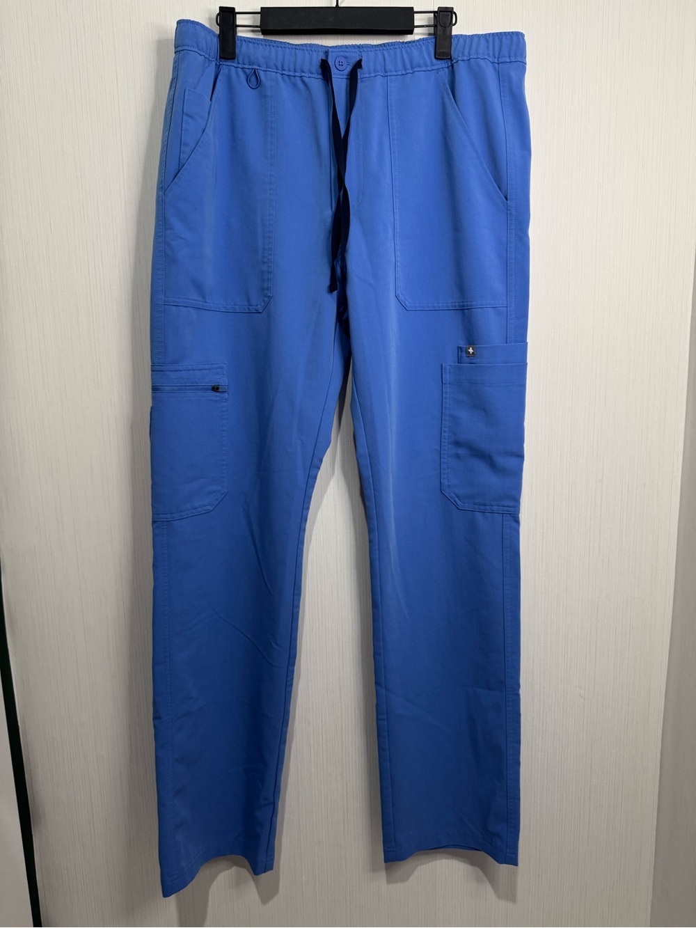 FIGS CAIRO CARGO SCRUB PANTS. LARGE. BLUE. PO: 1659. Style: TM3001.